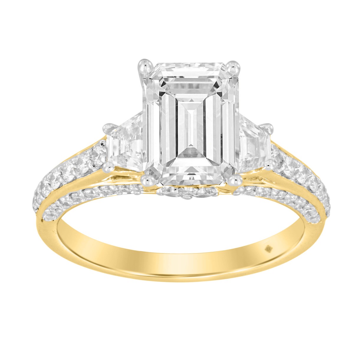 The Most Romantic Locations in Grand Cayman for Your Custom Jewelry Proposal